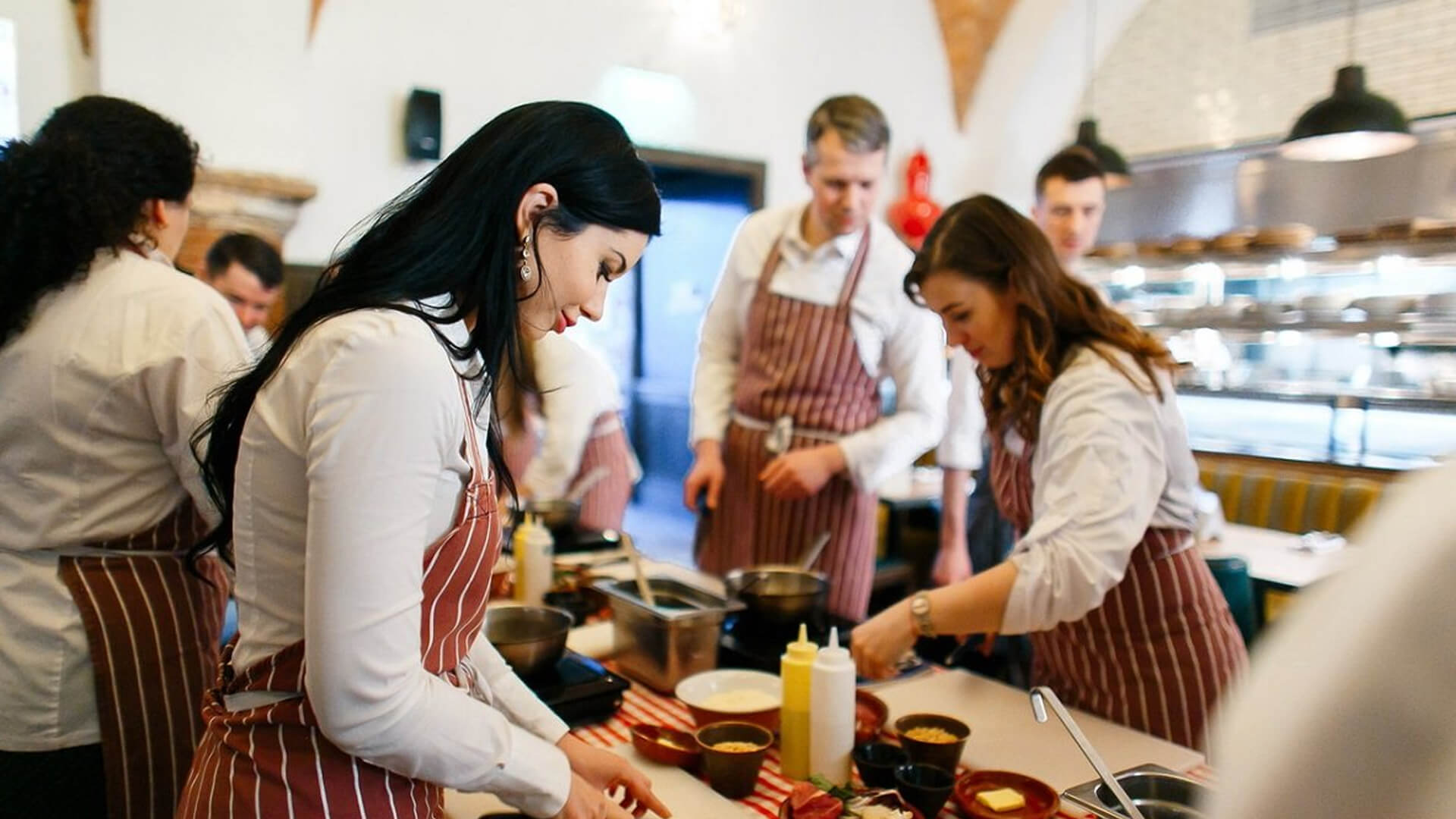 Discover the art of cooking: Workshops from our restaurant